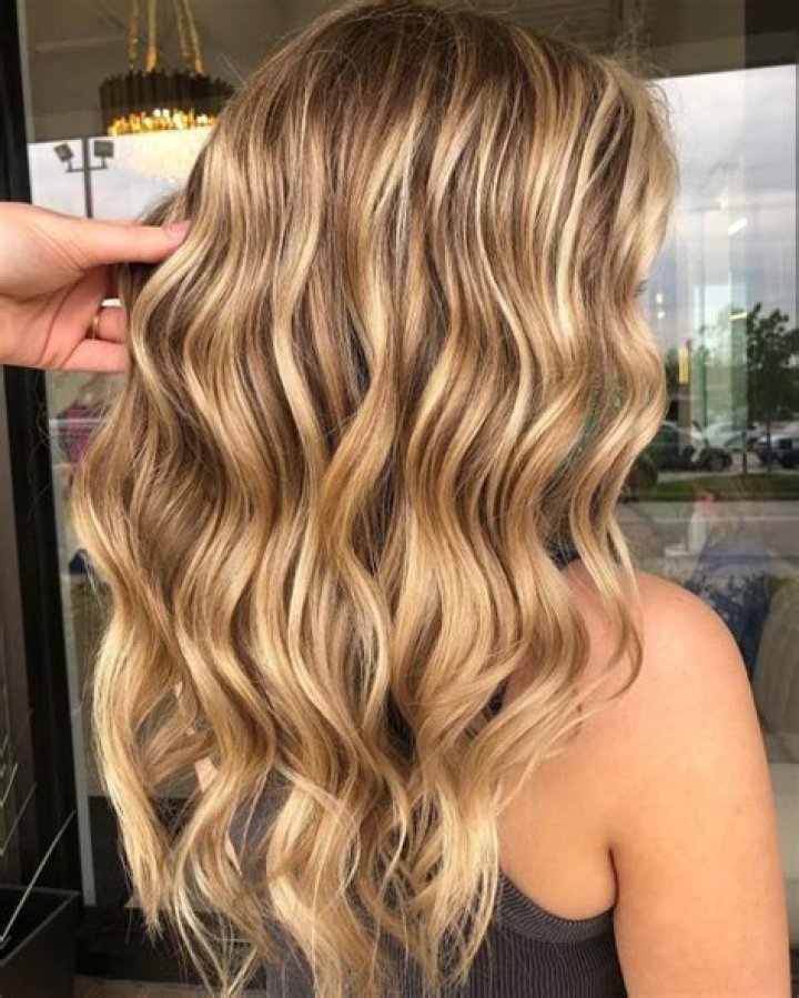 What happens if honey falls on hair?