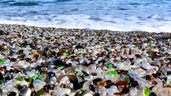 What happens to glass in the ocean?