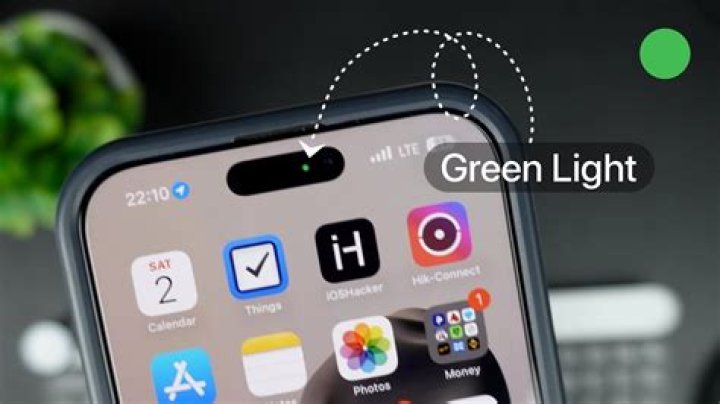 What is green light on iPhone?