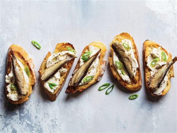 What is the best way to eat sardines?