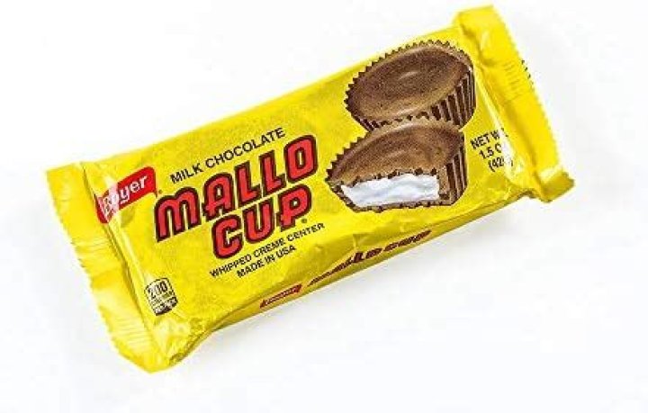 What is the crunchy stuff in a Mallo Cup?