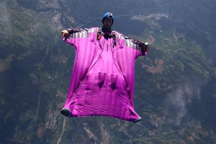 What is the longest wingsuit flight?