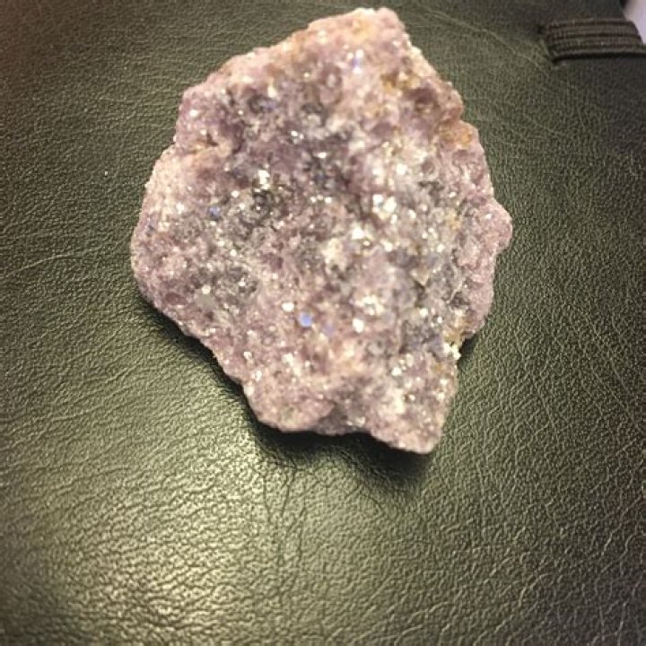 What is the sparkly stuff in granite?