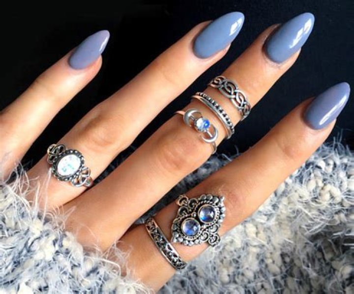 What kind of nails do guys like?
