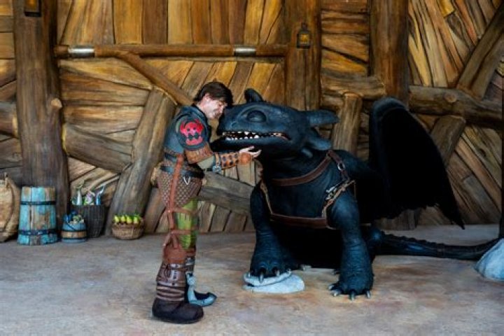 What lizard is toothless based on?
