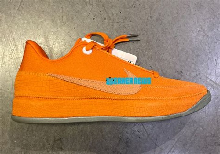 What shoes does Patrick Beverly wear?