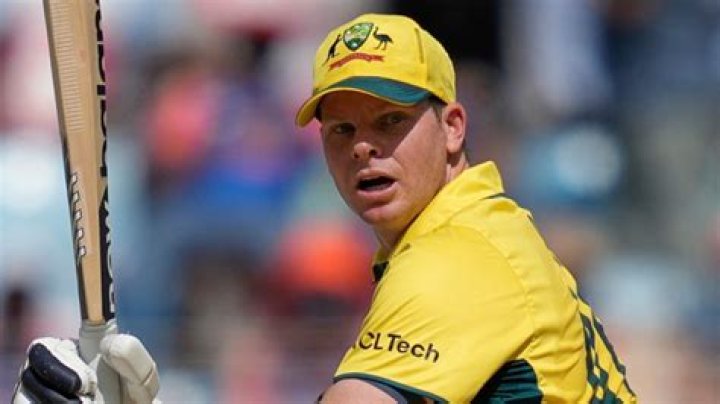 When did Steve Smith buy tootsies?