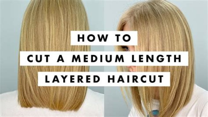 When should I cut my hair moon?