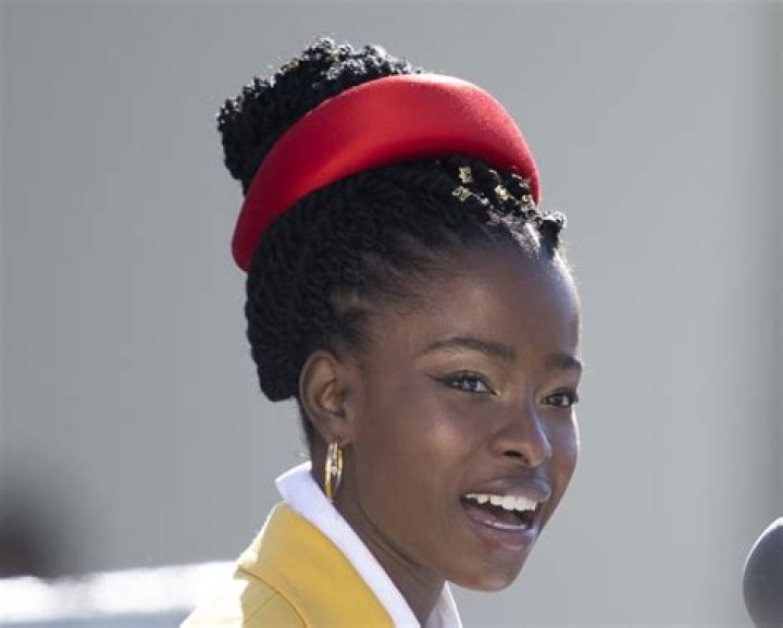 When was Amanda Black born?