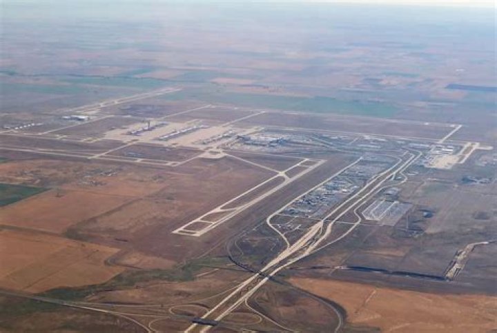 Which airport has longest runway?