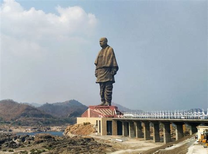 Which SCP is a statue?
