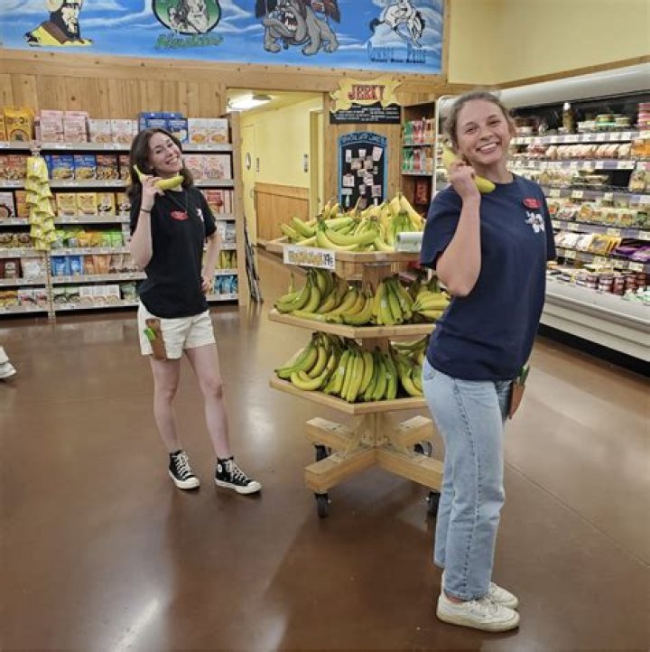 Why are Trader Joe's employees so happy?