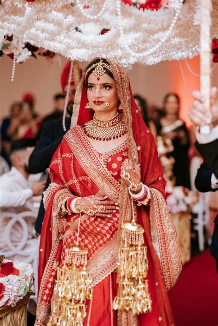 Why brides cry at their wedding?