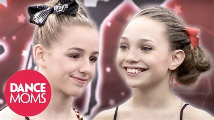 Why was Chloe not in Mackenzie's music video?