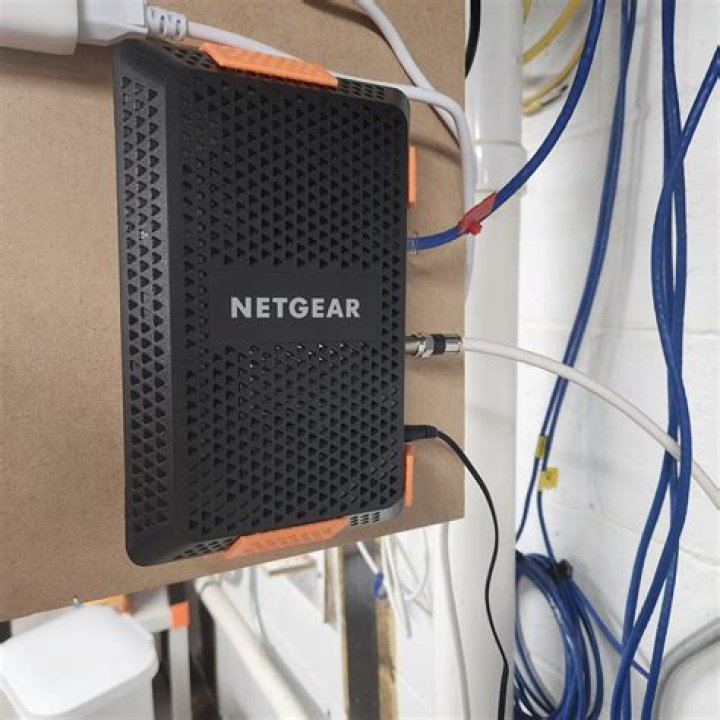 Will ASUS router work with Netgear modem?