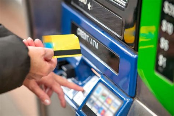 Will my credit cards work in Costa Rica?